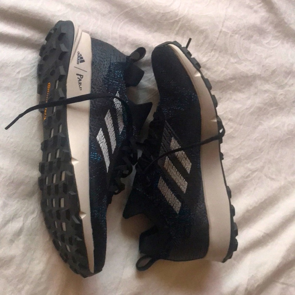 They are too small for me.